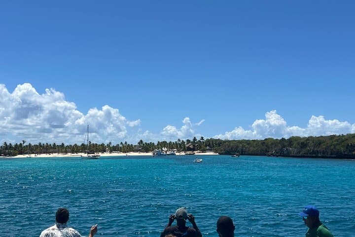 Full-Day Catalina Island Snorkel from Juan Dolio & Boca Chica — The Wall, Beaches & Boat Transfer photo 4