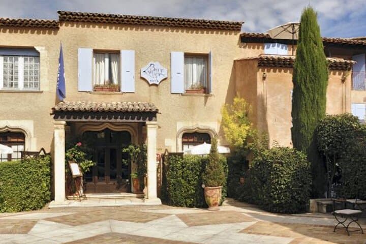 Half-Day Guided Coastline Tour: Nice, Eze & Monte-Carlo Highlights photo 4