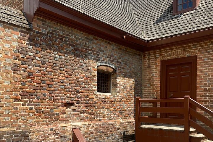 Step Back in Time: Historic Buildings Walking Tour in Colonial Williamsburg photo 6
