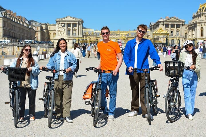 Versailles Bike Tour: Trianon & Gardens Cycling Experience photo 5