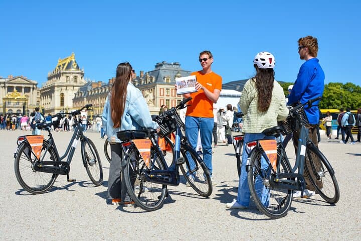 Versailles Bike Tour: Trianon & Gardens Cycling Experience photo 2