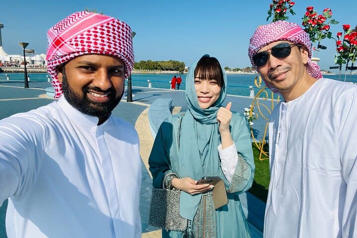 Abu Dhabi Layover Sightseeing: Sheikh Zayed, Emirates Palace & Heritage Village in One Day photo 3