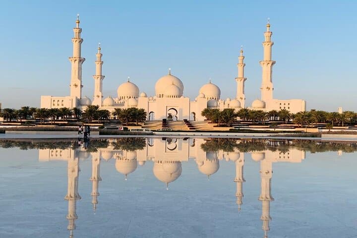 Abu Dhabi Layover Sightseeing: Sheikh Zayed, Emirates Palace & Heritage Village in One Day photo 6