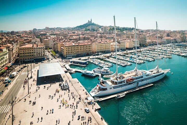 Nice to Marseille Private Transfer with 2-Hour Stop in Cannes photo 3