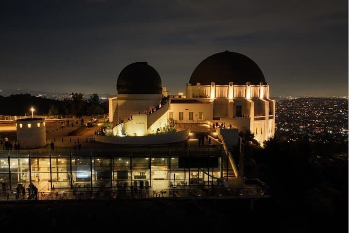 hollywood-night-tour-griffith-observatory-city-skyline-after-dark photo 6