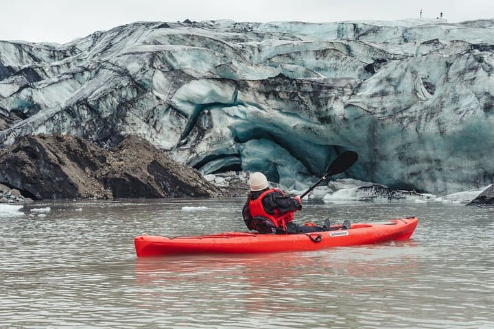 Kayaking the Sólheimajökull Glacier Lagoon — Paddle Among Icebergs in South Iceland