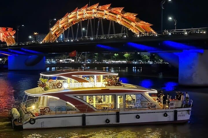 Han River Evening Cruise & Da Nang Charming Show: Nightlife, Bridges, and Culture photo 3