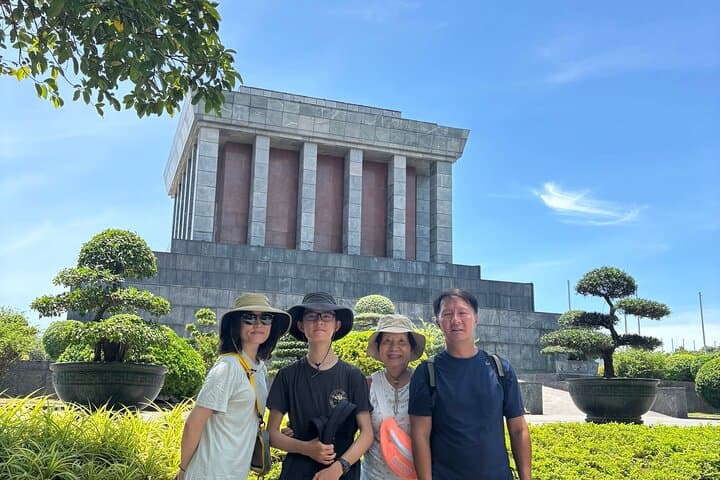 Hanoi Old Quarter Walking Tour: Ho Chi Minh Mausoleum, Citadel & Train Street in Half Day