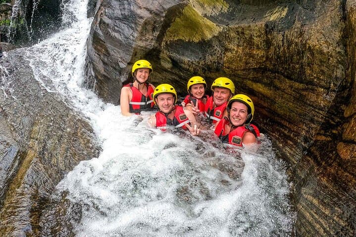 Full-Day White Water Rafting on the Mahaweli River from Kandy — 5 Major Rapids and Guided Trip photo 6