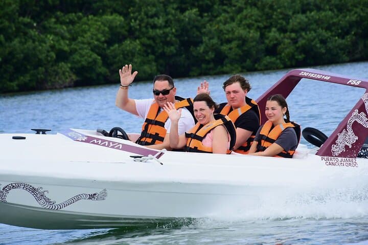 Punta Nizuc Speedboat and Snorkel Adventure from Cancun photo 4