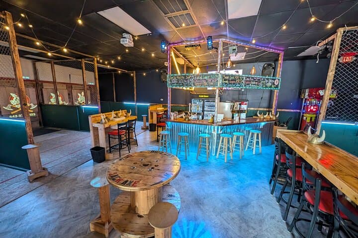Axe Throwing in North Myrtle Beach: Target Skills, Coaching & Group Games