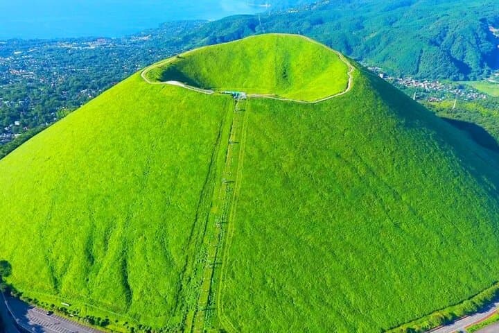 Izu Mount Omuro Day Tour — Atami Beach Line, Ropeway & Jogasaki Coast Guide photo 3