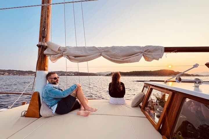 Half-Day Traditional Boat Tour Around Korčula & Badija photo 3