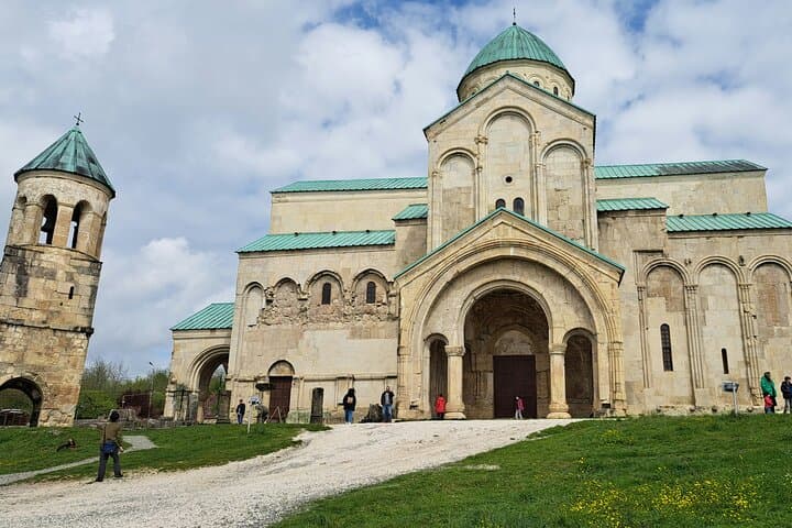 Kutaisi & Soviet Sanatoriums: Day Trip from Batumi to Tskaltubo photo 3