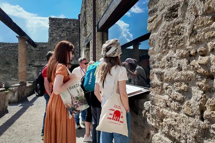 Pompeii Walking Tour: Real History of the Ruins photo 6