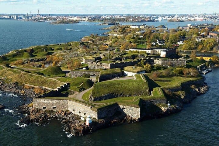Helsinki & Suomenlinna: Essential City Highlights Tour with Ferry to Suomenlinna photo 3