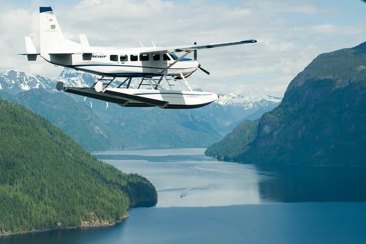 Seaplane Tour Over Vancouver: Scenic Coastal Mountain Experience