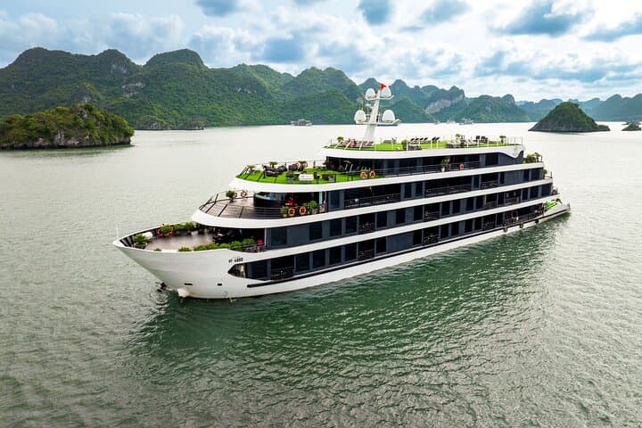 Halong & Lan Ha Bay 2-Day Luxury Cruise from Hanoi — Balcony Cabin & Kayaking