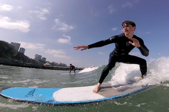 Learn to Surf at Makaha Beach in Miraflores — Beginner-Friendly Lessons in Lima