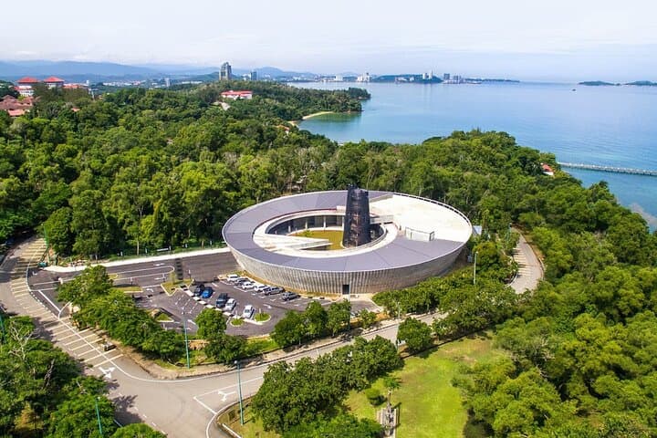 UMS Campus Tour & ODEC Beach: A Half-Day Discovery in Kota Kinabalu photo 5