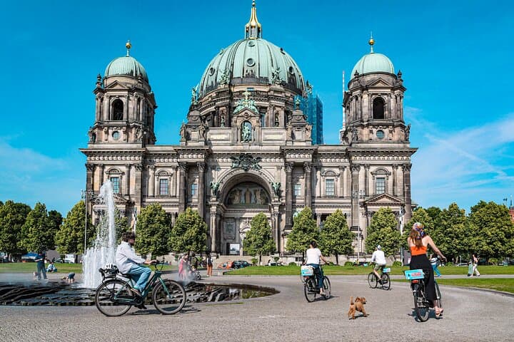 Berlin School Bike Tour — 3-Hour Highlights for Students photo 6