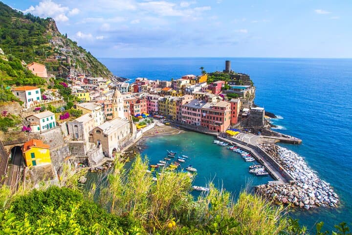 Private Day Trip to Cinque Terre from Florence — Train, Cliffs & Coastal Villages photo 4