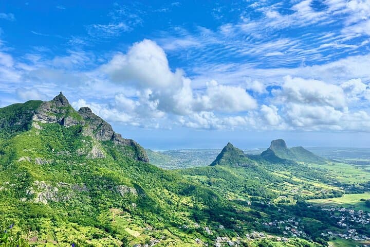 North Mauritius Day Trip: Snorkel Reefs, Mountain Hike & Secret Waterfall