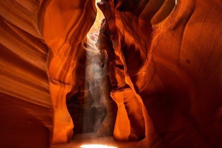 Upper Antelope Canyon Guided Tour — Light Beams, Slot Walls, and Practical Tips photo 2