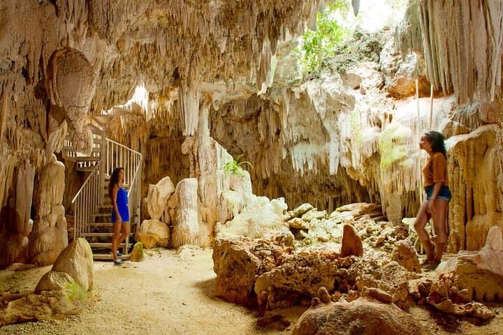 Cayman Combo Adventure: Stingray City, Starfish Point & Crystal Caves photo 6