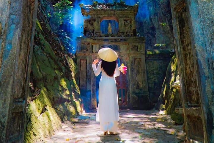 Marble Mountains and Hoi An Twilight Tour from Da Nang