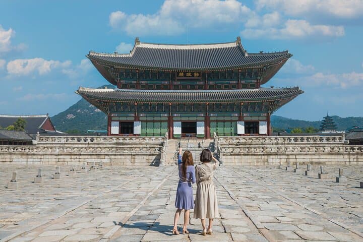 Gyeongbokgung Palace Half-Day Guided Tour: Explore Joseon's Royal Heart photo 2