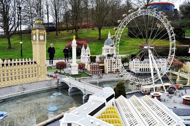 LEGOLAND Windsor Resort E‑Ticket with London Return Coach — Minifigure Speedway & 55 Rides photo 2