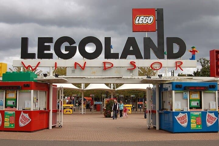 LEGOLAND Windsor Resort E‑Ticket with London Return Coach — Minifigure Speedway & 55 Rides photo 4