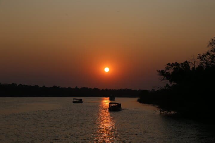Victoria Falls from Both Sides: Guided Day Tour & Sunset Zambezi Cruise photo 3