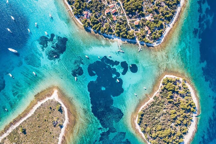 Blue Lagoon & Šolta Full-Day Boat Tour from Split — Snorkel, Shipwrecks, Lunch photo 3