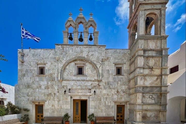 4-Hour-Private-Car-Hire-Mykonos-Explore-Psarou-Armenistis