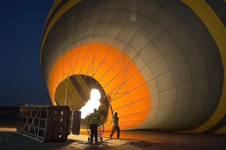 Dubai Sunrise Hot Air Balloon Ride Over the Desert photo 3