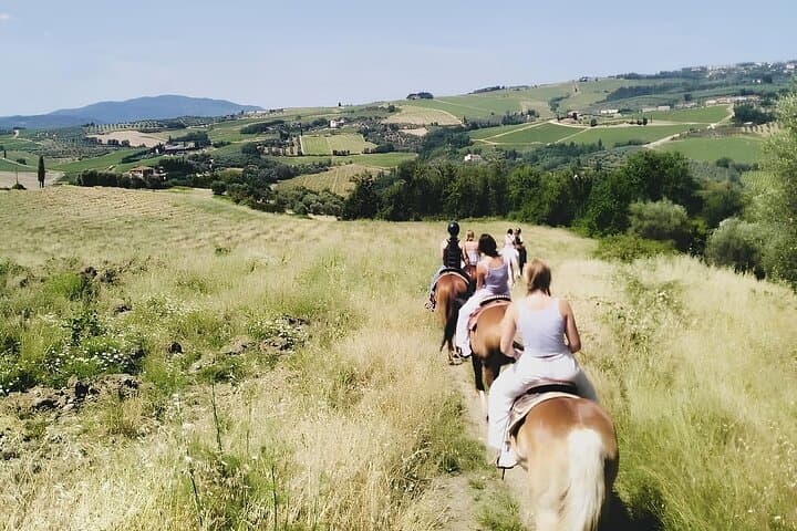 Tuscan Countryside Horseback Ride with Aperitif Near Florence