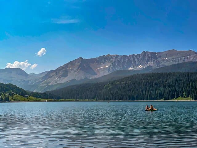 Trout Lake SUP and Kayak Tour from Telluride: Alpine Paddling at 9,700 Feet
