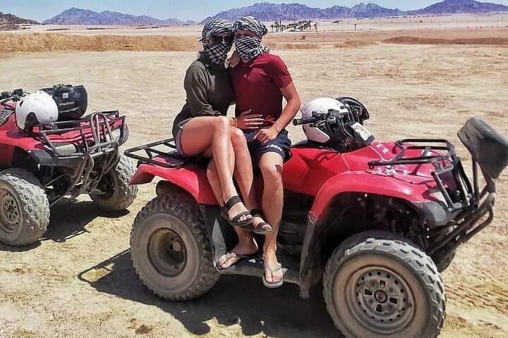Dubai Desert Buggy Adventure: 1-Hour Sand Dune Driving with Sandboarding photo 6