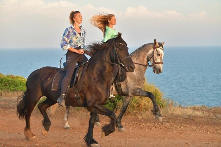 Horseback Riding the Cliffs of the Algarve: Ferragudo Coastal Trails photo 5