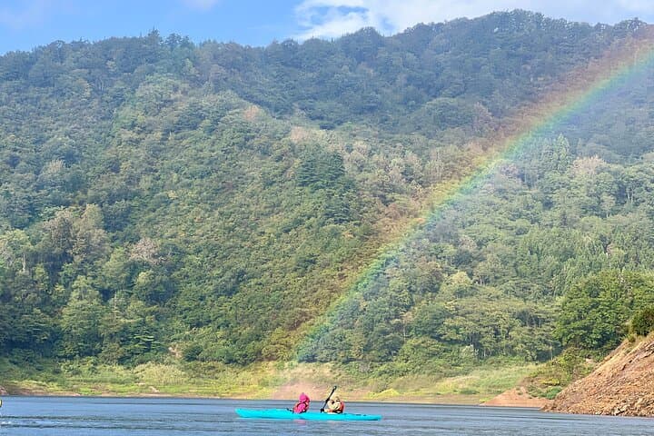 Lake Shirakawa Canoe Tour — Beginner-Friendly Guided Canoeing in Yamagata photo 4