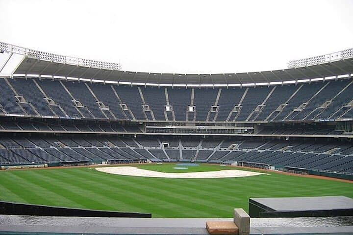 Kauffman Stadium: Kansas City Royals Game & Tailgate Guide photo 5