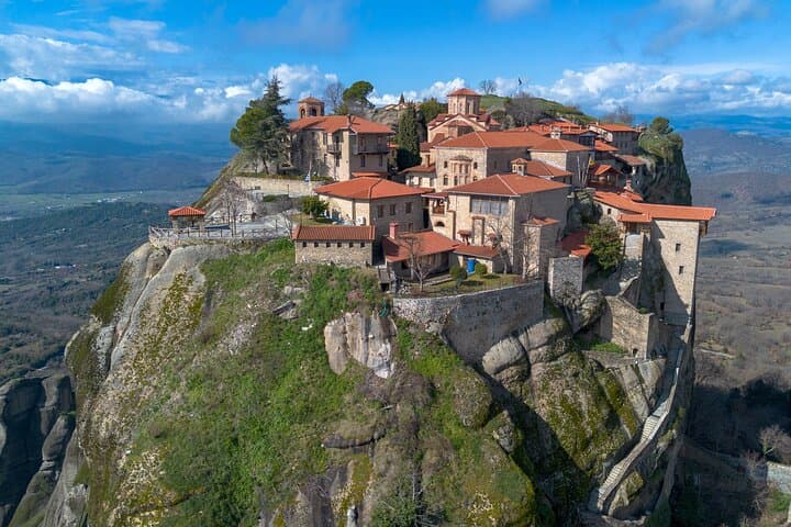 Meteora and Thermopylae: Private Day Tour from Athens