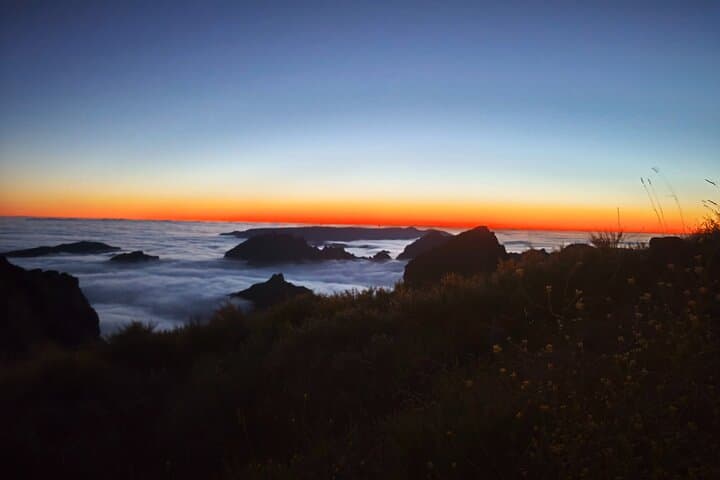 Sunset Hike to Pico do Arieiro: PR1 Stairway to Heaven at Dusk photo 2