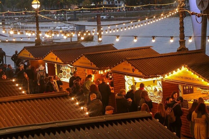 central-london-cheese-chocolate-christmas-lights-walking-tour photo 4