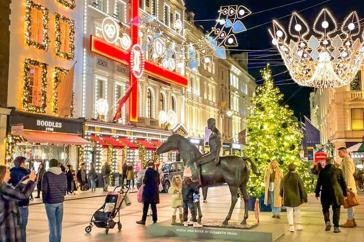 central-london-cheese-chocolate-christmas-lights-walking-tour