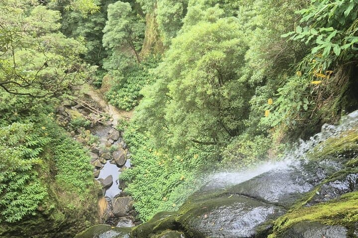 Canyoning Expedition in São Miguel — Ribeira da Praia with Limite Vertical photo 3