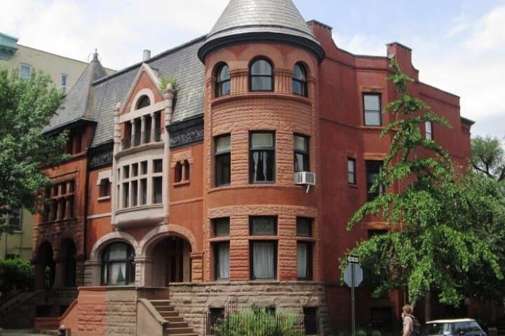 Clinton Hill Scavenger Hunt: App-Led City Adventure in Brooklyn photo 2