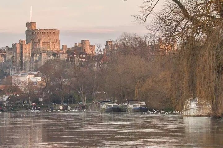Self-Guided Windsor Walking Tour — Castle, Long Walk & Thames Stroll photo 5